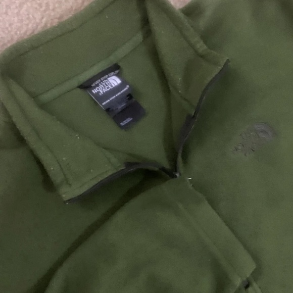 The North Face Men’s XL Green Half Zip Fleece Pullover - Picture 9 of 9